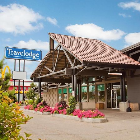 Travelodge By Wyndham Принс-Альберт Экстерьер фото